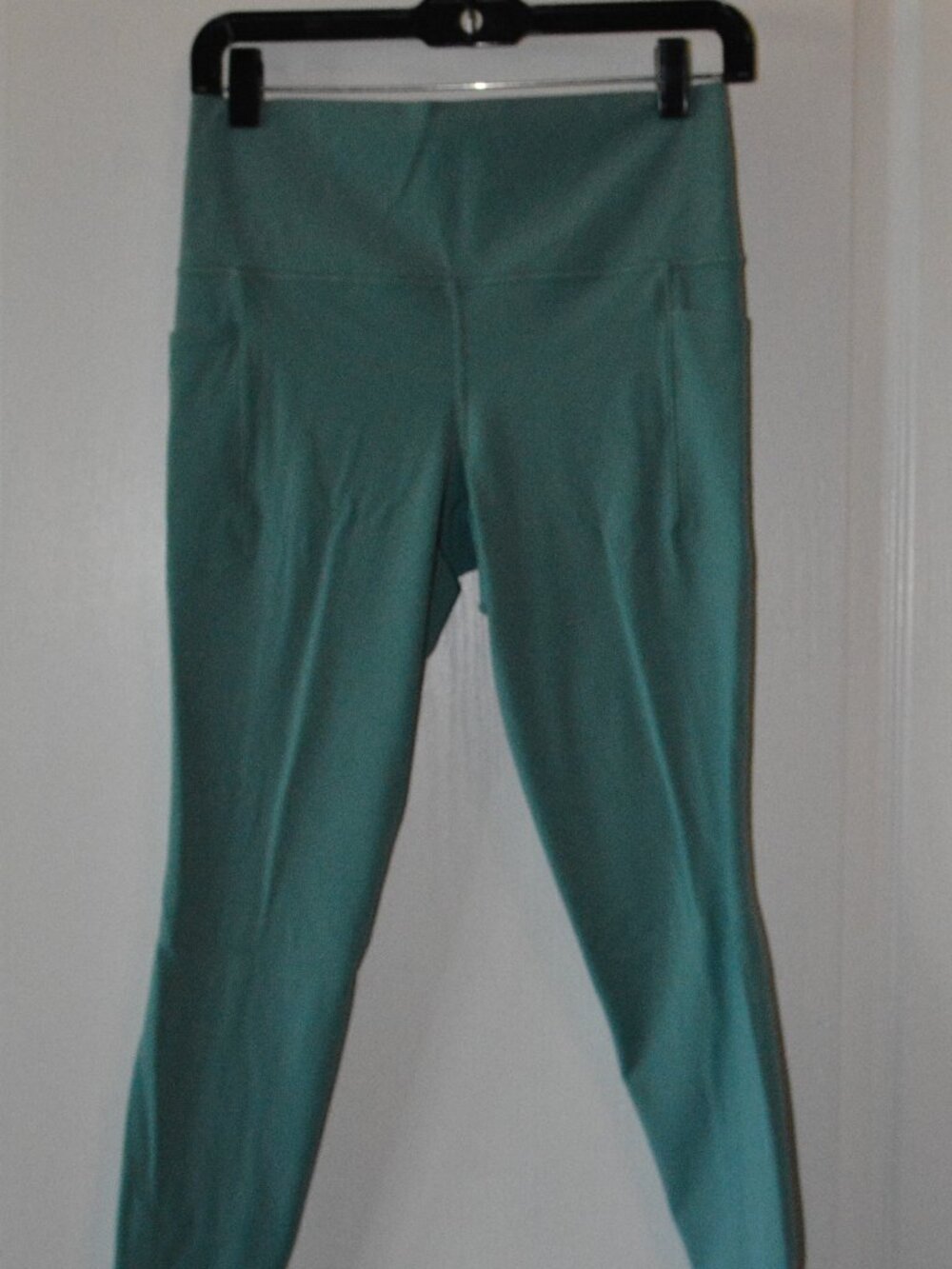 Athleta Women's Mid Rise Athletic Leggings size Medium